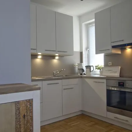 Weitblick- Ideal Gelegene Familienwohnung Mit Charme