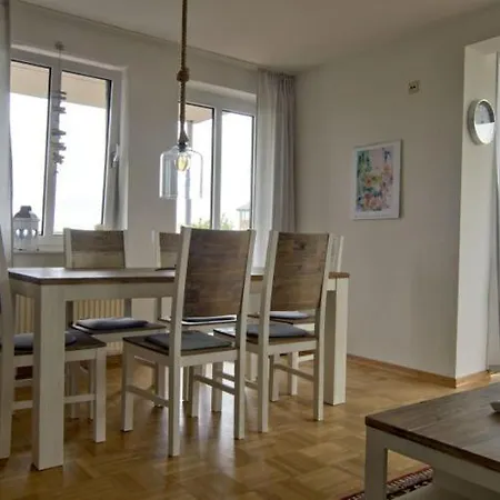 Weitblick- Ideal Gelegene Familienwohnung Mit Charme *
